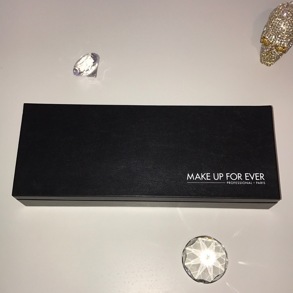 Make Up Forever Empty Artist Shadow 24 Palette